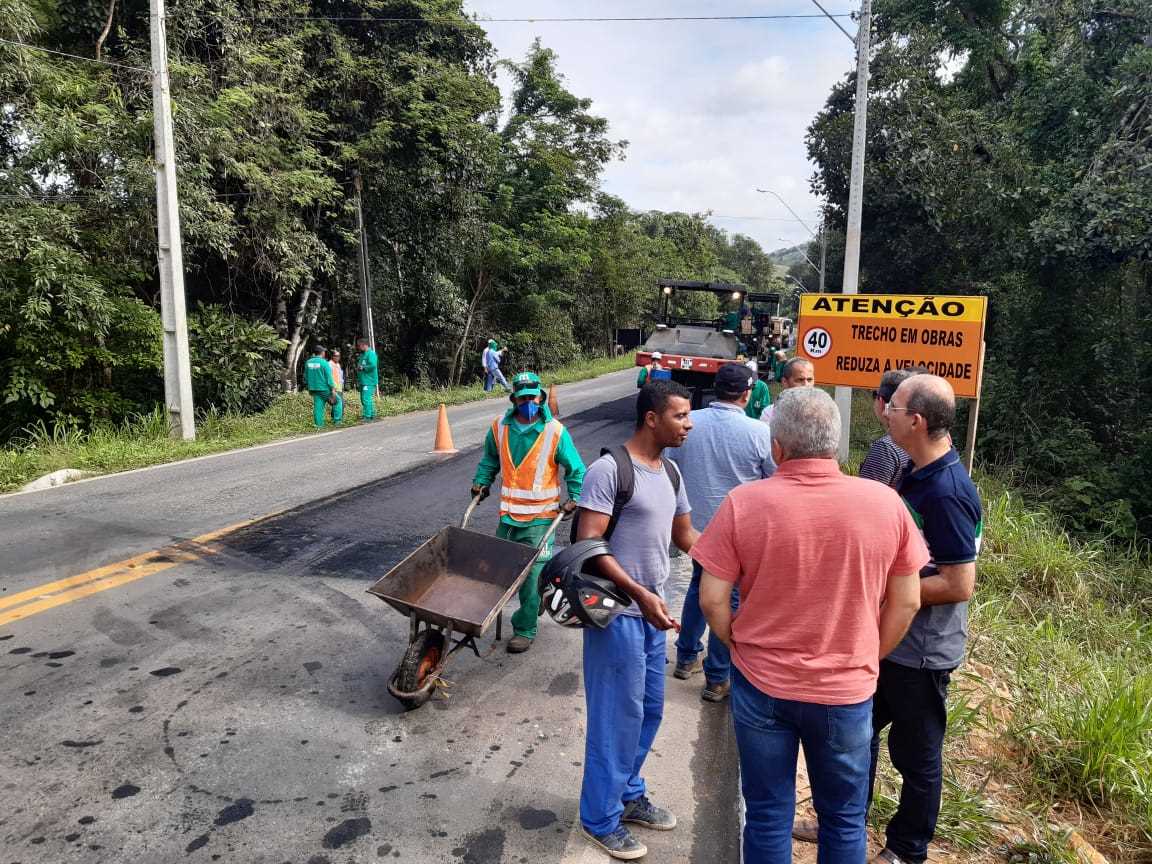 Camacã: As máquinas mais pesadas chegaram no trevo e o recapeamento asfáltico segue em ritmo acelerado